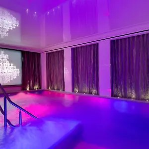 4* מלון La Haussmann