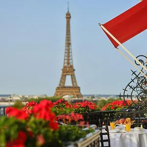 Otel Plaza Athenee - Dorchester Collection, Paris